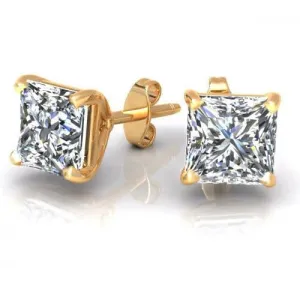 Cost-Effective 0.25CT Round Cut Diamond Stud Earrings in 14KT Yellow Gold