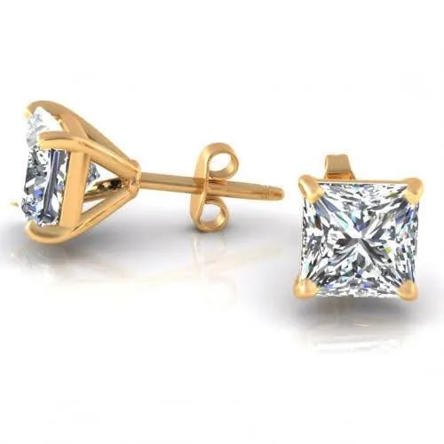 Cost-Effective 0.25CT Round Cut Diamond Stud Earrings in 14KT Yellow Gold