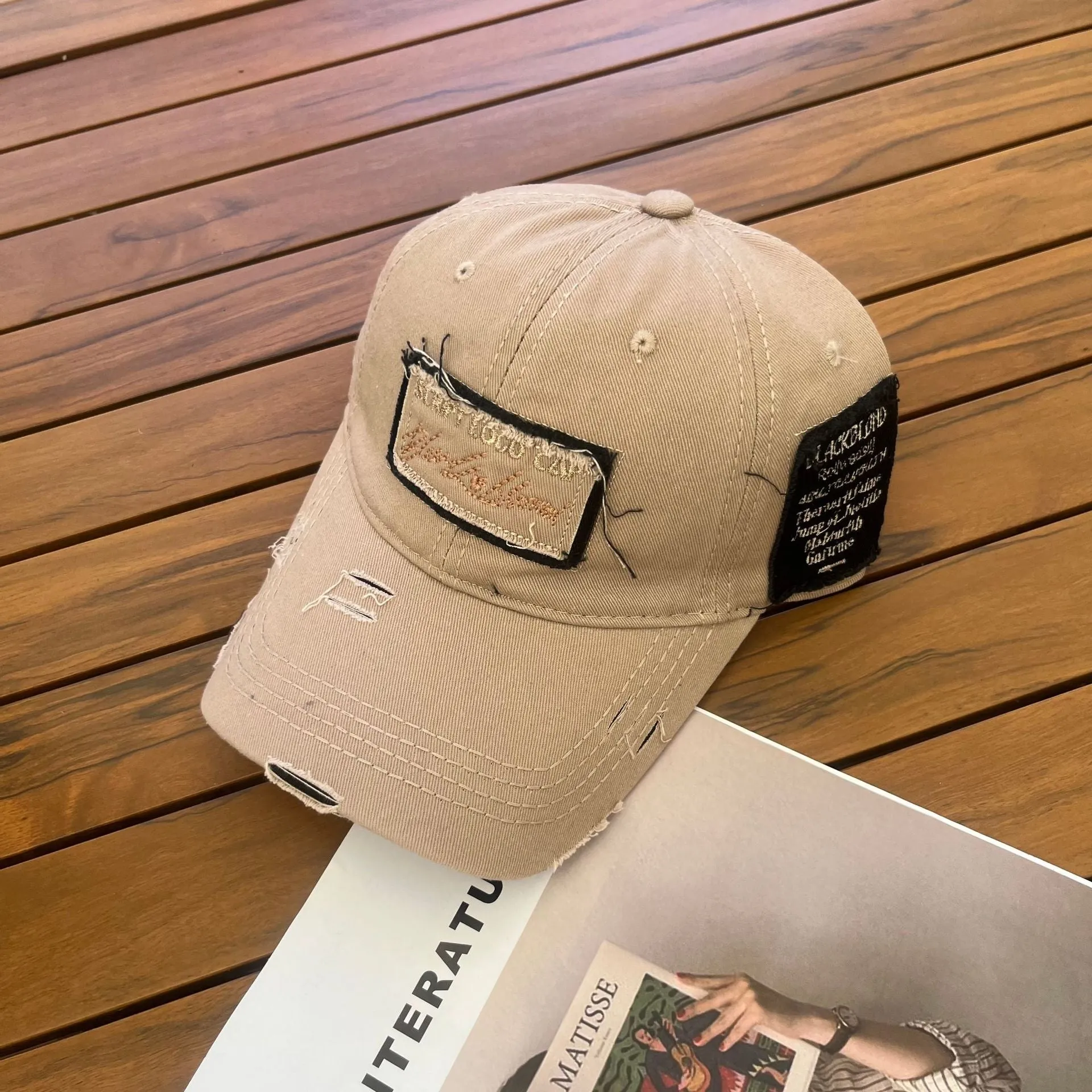 Internet celebrity brushed large patch embroidered letters hole baseball cap outdoor face-showing small visor retro peaked cap for women