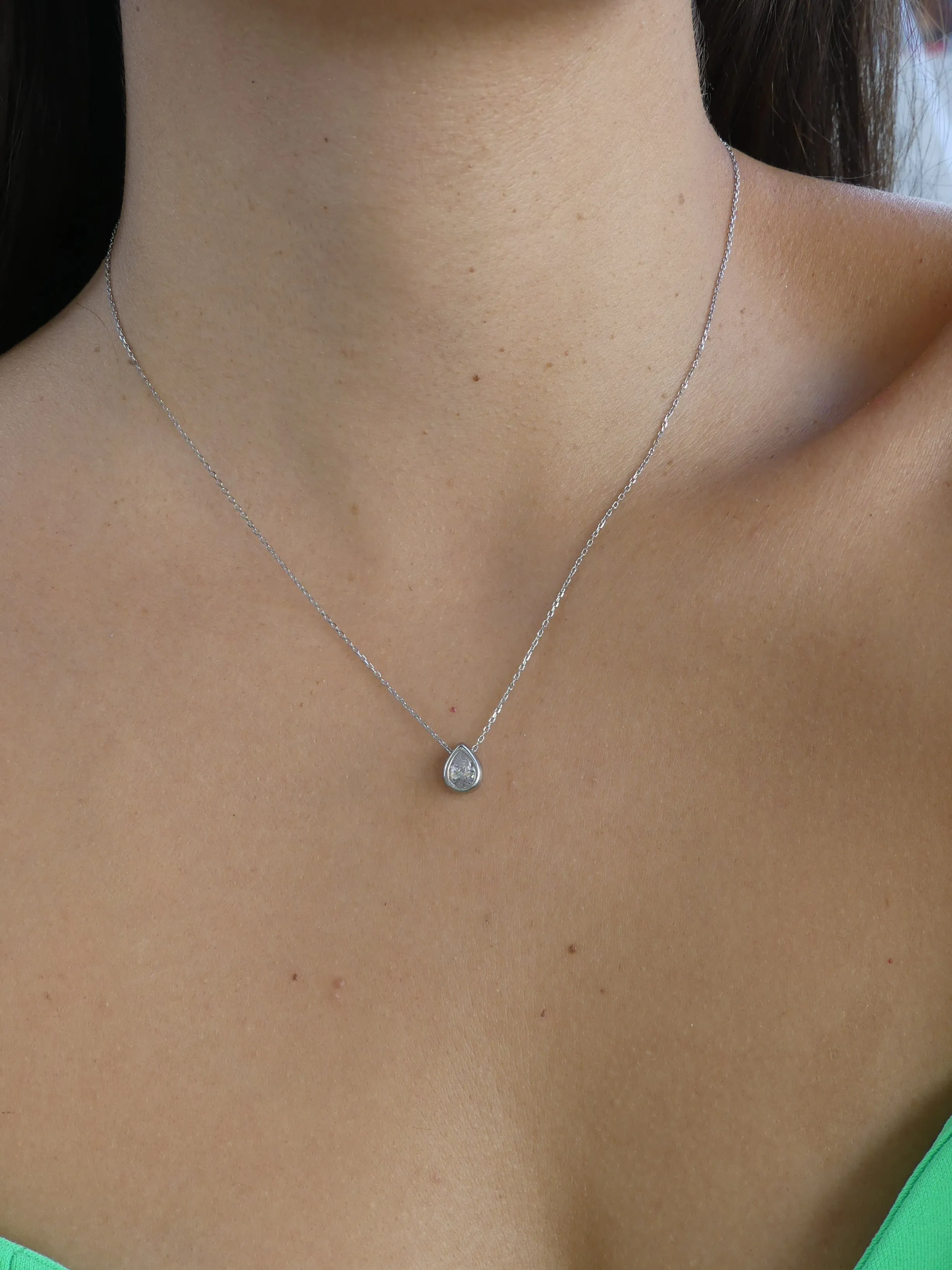 Pear Shape Dainty Necklace Bezel Diamond Cubic Zirconia .925 Sterling Silver Necklace